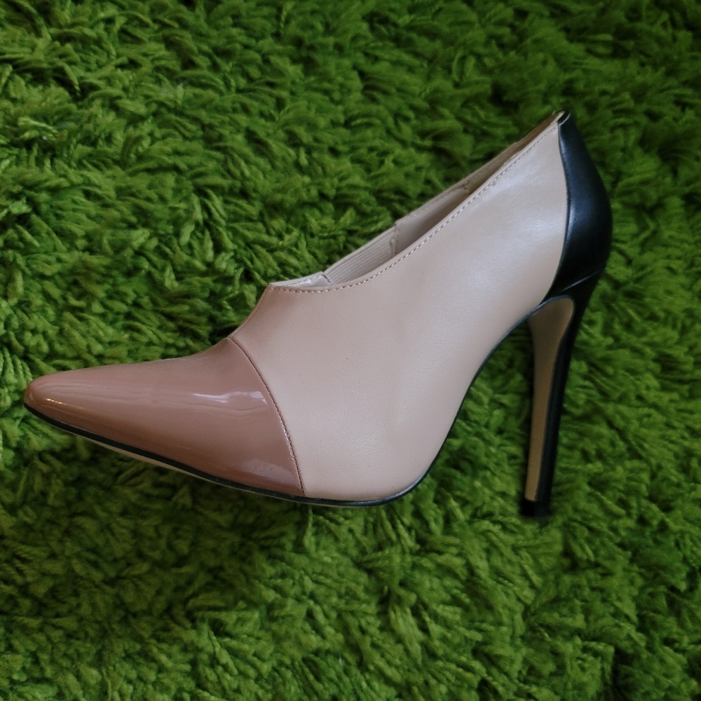 Heels - Picture 4 of 4